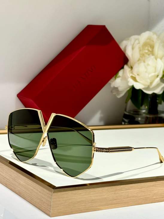 Picture of Valentino Sunglasses _SKUfw66211254fw
